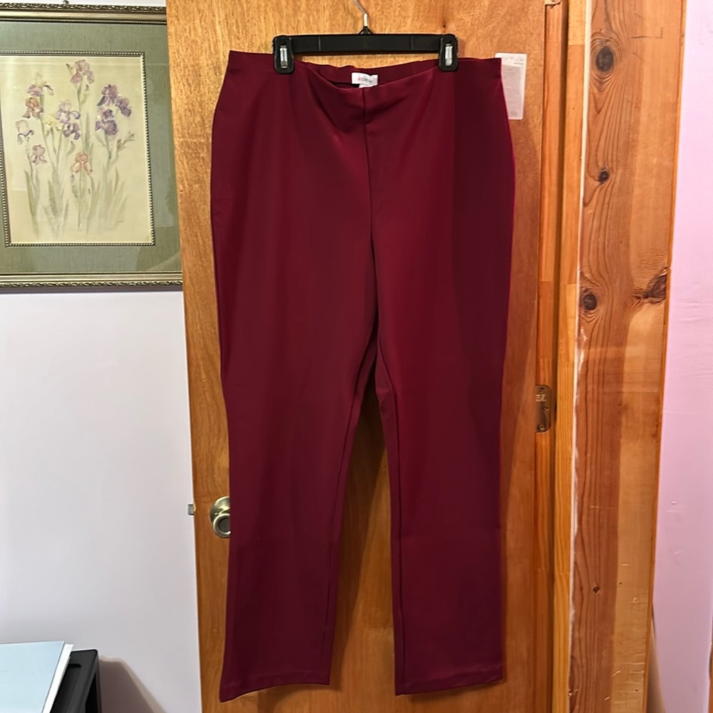 Ladies Liz Claiborne pants. Size XL. NEW without tags